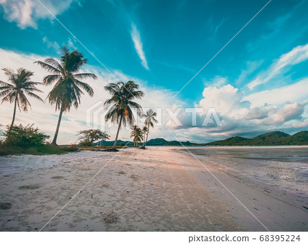 Laem Had paradise Beach in Koh Yao Yai, island in the andaman sea between Phuket and Krabi Thailand Laem Had paradise Beach in Koh Yao Yai, island in the andaman sea between Phuket and Krabi Thailand 68395224