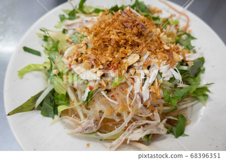 thai style shredded chicken salad 68396351