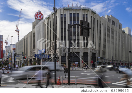 東京新宿區城市景觀新宿三丁目路口 東京新宿區城市景觀新宿三丁目路口 68399655