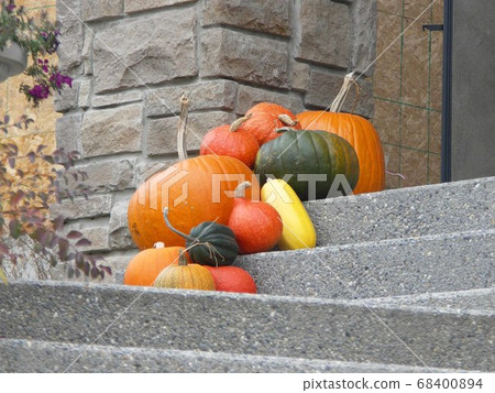 Halloween decorations Halloween decorations 68400894