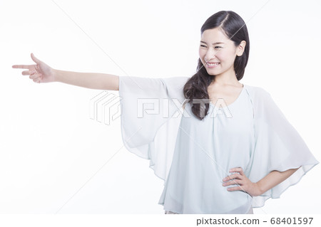 女人指著 女人指著 68401597