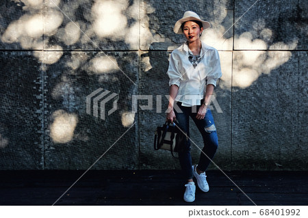 Fashion Portrait of a beautiful young woman model Fashion Portrait of a beautiful young woman model 68401992