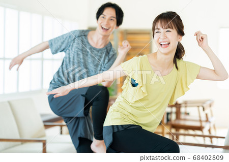 對夫婦健身鍛煉舞蹈有氧生活生活方式 68402809