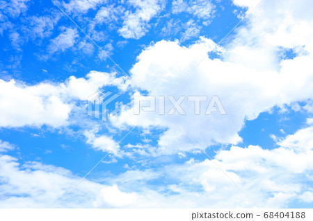 Blue sky scenery in Shiga prefecture, summer sky scenery [August] 68404188