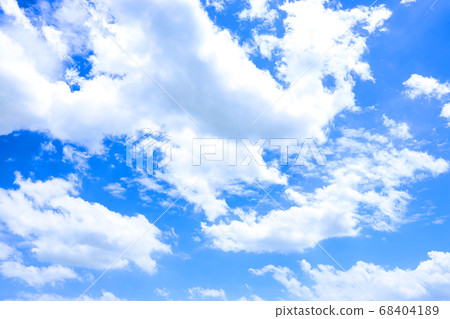 Blue sky scenery in Shiga prefecture, summer sky scenery [August] 68404189