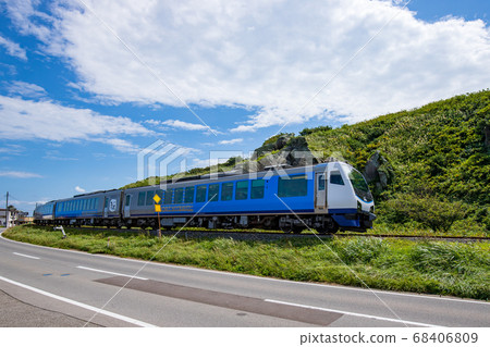 青池在千疊敷上奔跑 青池在千疊敷上奔跑 68406809