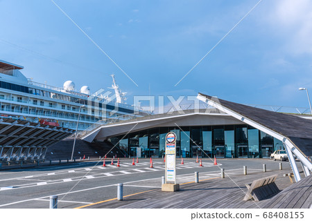 Yokohama cityscape in Japan Overlooking the quiet Yokohama Port Osanbashi International Passenger Terminal 68408155