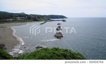 Whale wave coast and Yoneyama seen from Onori in Kashiwazaki city Whale wave coast and Yoneyama seen from Onori in Kashiwazaki city 68408768