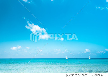 Clear water on the island,Bright blue sea and 68409329