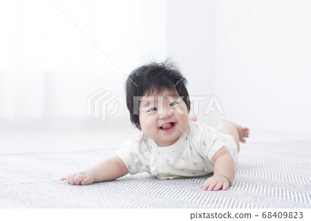 Baby of the latter half of life Baby of the latter half of life 68409823