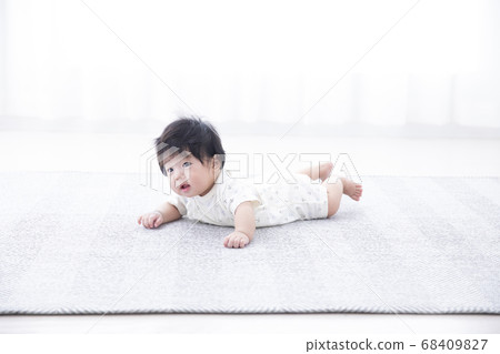 Baby of the latter half of life Baby of the latter half of life 68409827