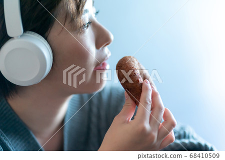 30多歲的女性生活方式 68410509