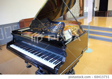 奈良女子大學百年紀念鋼琴 68413731