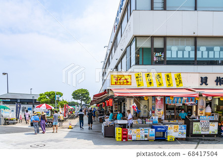 [Kanagawa Prefecture] Enoshima's Benzaiten Nakamise Road 68417504