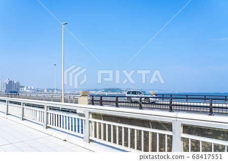 [神奈川縣]江之島本田橋和清新的藍天 68417551