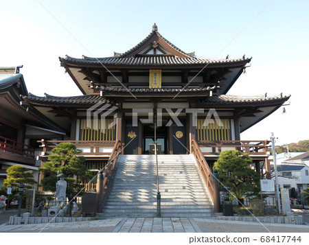 Enmei-ji Temple (main hall) in Zushi city Enmei-ji Temple (main hall) in Zushi city 68417744