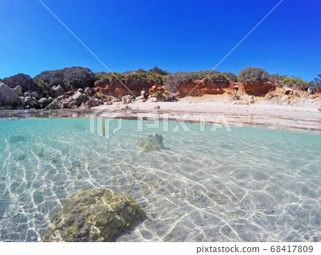 turquoise sea in Alghero 68417809