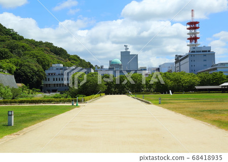 Shiroyama Park Shiroyama Park 68418935