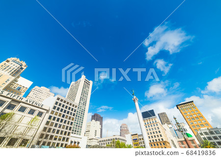 Union Square in San Francisco 68419836