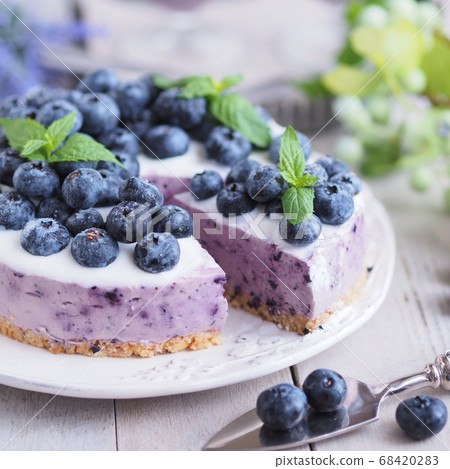 Fashionable blueberry cake material Fashionable blueberry cake material 68420283