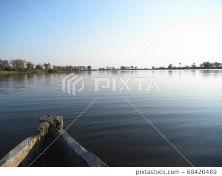 騎摩科羅時看到的奧卡萬戈濕地 騎摩科羅時看到的奧卡萬戈濕地 68420489