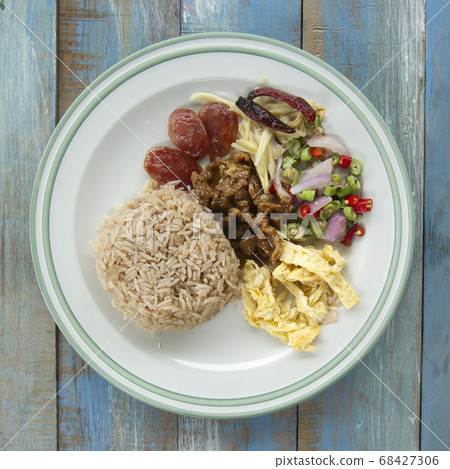 Mixed Cooked Rice with Shrimp Paste Sauce Mixed Cooked Rice with Shrimp Paste Sauce 68427306