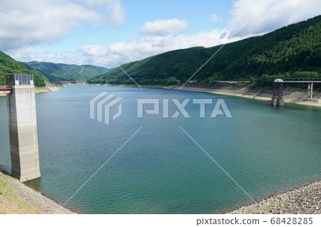 Tokachi Dam/Rockfill Dam 68428285