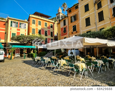Beautiful bay with colorful houses in Portofino, Beautiful bay with colorful houses in Portofino, 68429888