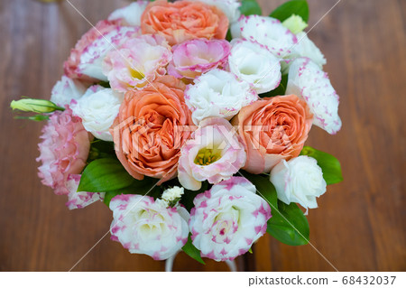 view top. bouquet of white and pink peony roses. view top. bouquet of white and pink peony roses. 68432037