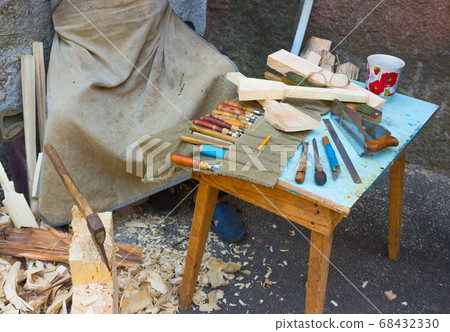 Tools of woodcarver 68432330