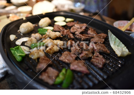 Japanese delicious yakiniku Japanese delicious yakiniku 68432906