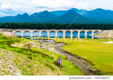 Kamishihoro Town, Hokkaido Taushubetsu River Bridge and Taushubetsu River 68436037