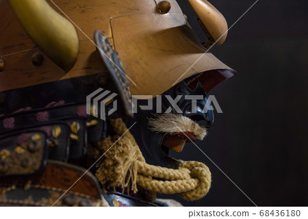 武士盔甲 68436180