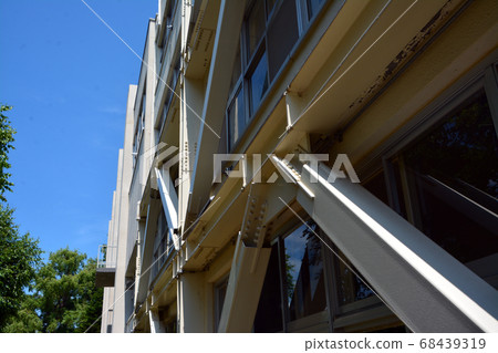 學校建築的抗震改造 68439319