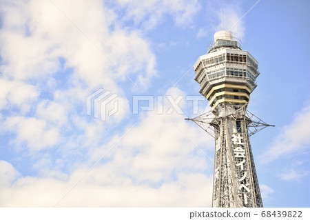 Tsutenkaku and blue sky 68439822