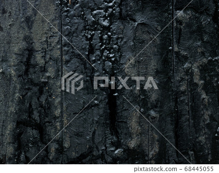 老牆漆成黑色 老牆漆成黑色 68445055