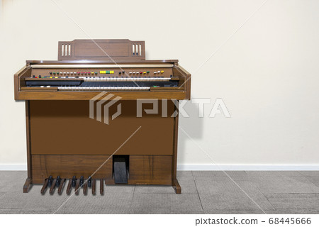Old double keyboard electric organ Old double keyboard electric organ 68445666