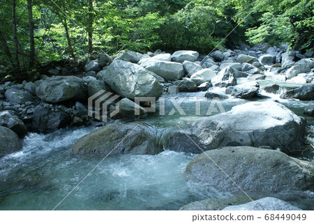 Valley Valley 68449049