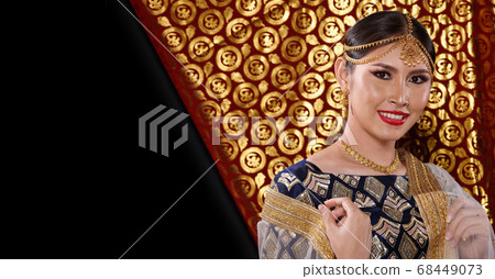 India Traditional costume Wedding bride dress on India Traditional costume Wedding bride dress on 68449073