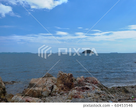 The scenery of Harima Nada seen from the coast of Tsubo, west of Aioi Bay The scenery of Harima Nada seen from the coast of Tsubo, west of Aioi Bay 68453546