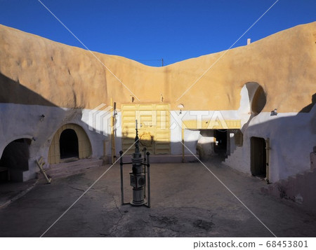 西迪·多里斯酒店(Sidi Doris)是電影《星球大戰》中盧克的故鄉 西迪·多里斯酒店(Sidi Doris)是電影《星球大戰》中盧克的故鄉 68453801