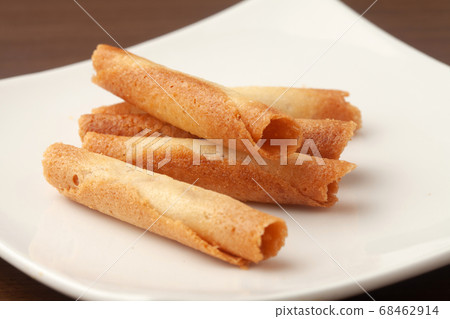 Cigarette langue de chat Cigarette langue de chat 68462914