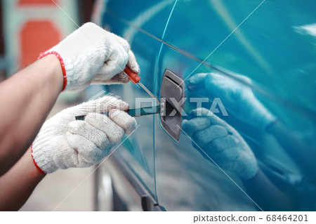 stealing car or forget key inside 68464201