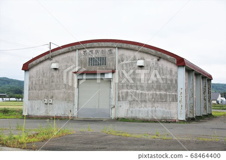 Agricultural warehouse, onion storage Agricultural warehouse, onion storage 68464400