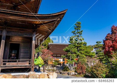 Performed by Gagaku, the Kannon-do, the national treasure of Eiho-ji Temple, Tajiyama, Gifu Prefecture Performed by Gagaku, the Kannon-do, the national treasure of Eiho-ji Temple, Tajiyama, Gifu Prefecture 68468263