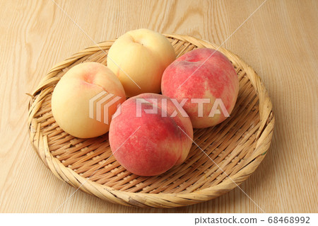 Peaches  68468992