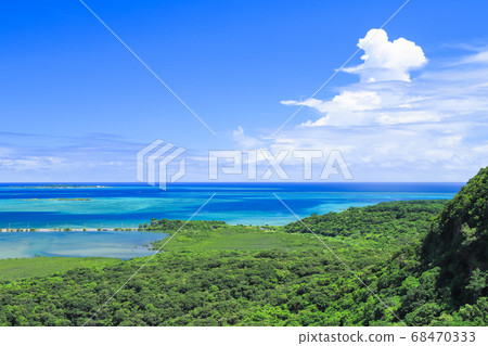 Pinaisara Falls, a superb view from Takigami Iriomote Island 68470333