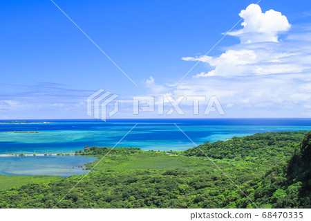 Pinaisara Falls, a superb view from Takigami Iriomote Island 68470335