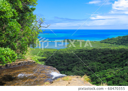 Pinaisara Falls, a superb view from Takigami Iriomote Island 68470355
