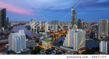 Cityscape in Bangkok city from roof top bar in 68471333